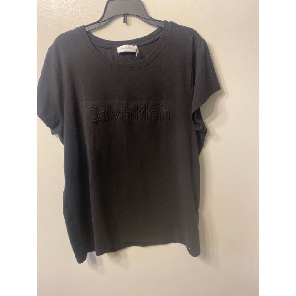 Calvin Klein tshirt size large